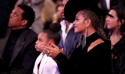Beyoncé Held Blue Ivys Juice Box At The 2018 Grammys And The Internet Is Losing It Glamour