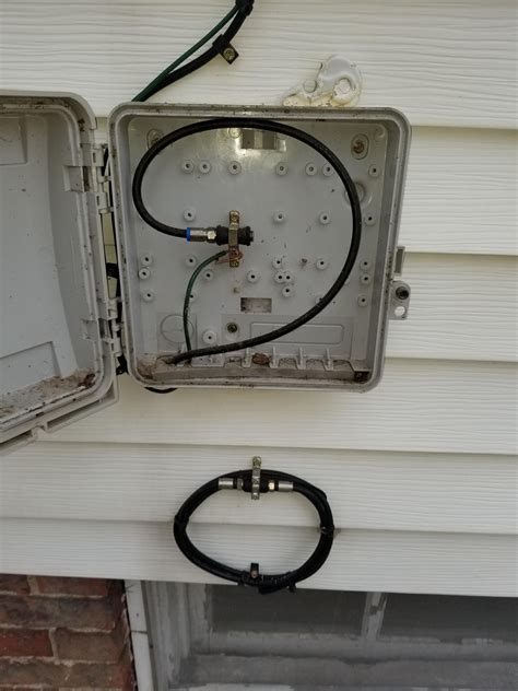 New homebuyer troubleshooting outside coax box connection. No internet