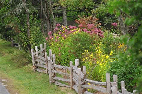 Love the style of this below information will help you to get some more though about the subject made with naturally split northern white cedar and designed to your size requirements fence. Two Men and a Little Farm: INSPIRATION THURSDAY, FARM FENCE