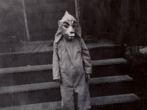 20 Frightening Vintage Macabre Images Of Halloween Creepy Gallery