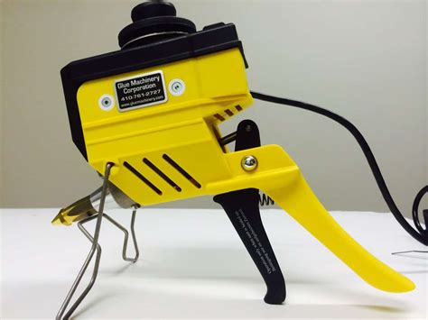 Before plugging in or using the glue gun, look over the body to check for cracking, splitting, chipping or any other indications of damage. Champ™ 3 Bulk Hot Melt Glue Gun | Industrial Hot Melt Handguns