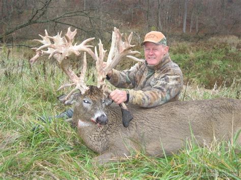 Iowa Trophy Whitetail Deer Hunting Guide And Lodge