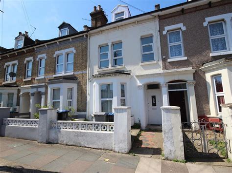 2 Bed Flat For Sale In Charlton Road London Nw10 £375000 Zoopla