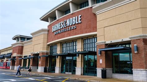 barnes and noble relocating east northport bookstore discount grocer aldi to take spot newsday