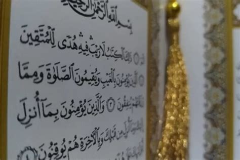 Bacaan Surah Al Ikhlas Ayat Lengkap Tulisan Arab Latin Dan Artinya Hot Sex Picture
