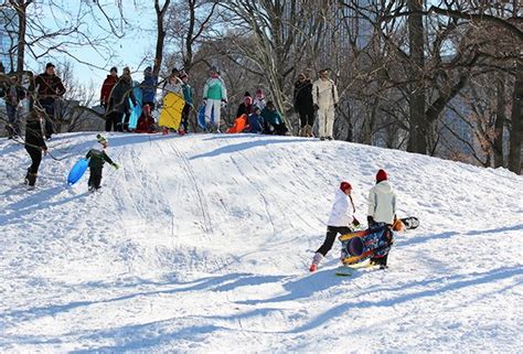 Best Sledding Hills Across Nyc Mommy Poppins Things To Do In New
