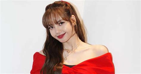blackpink s lisa to sign a new contract with us record label by ditching yg entertainment amid