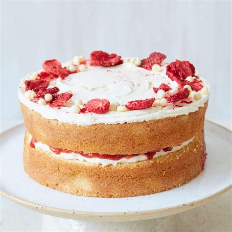 Victoria Strawberry Sponge Cake Cutter And Squidge