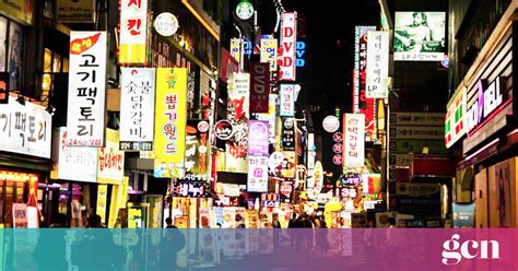 discover ni chōme the japanese neighbourhood with 300 gay and lesbian bars gcn