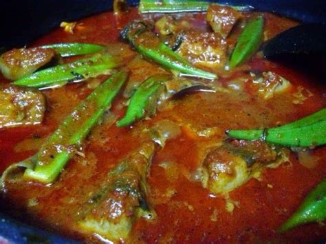 Asam pedas ikan is a popular malay dish that combines two big flavour profiles into one ridiculously good dish! Asam Pedas Ikan Pari (Stingray in Spicy Tangy Gravy ...