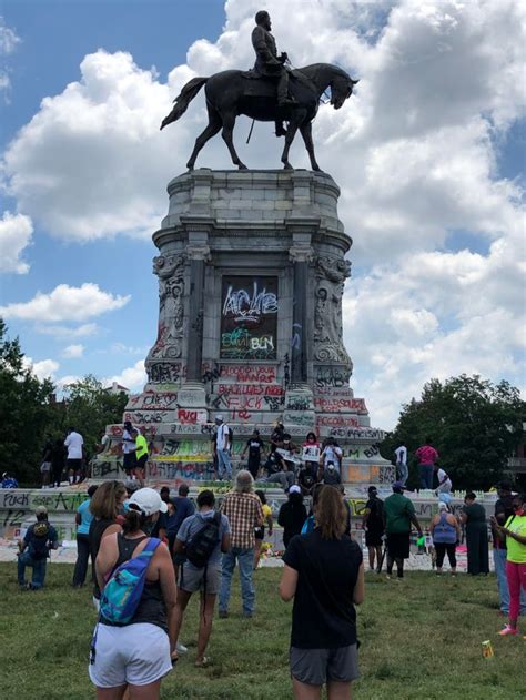 Robert E Lee Statue In Richmond Va Virginia