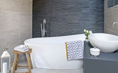 Many of us live in small homes and apartment where space is a luxury. 43+ Bathroom Remodel Ideas For Small Spaces #Bathroom