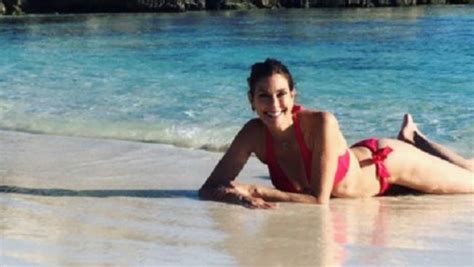 Teri Hatcher Shows Off Her Enviable Bikini Body At Age 52 On An Aussie