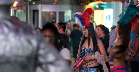 Limits Put Forth For Topless Performers In Times Square The New York