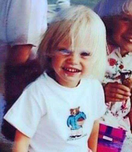 Cara Delevingne ‘i Looked Like An Albino Gremlin When I Was A Kid