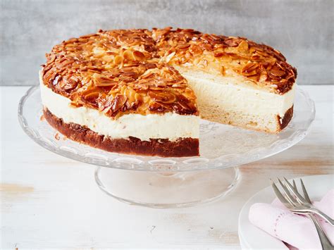 Bienenstich Rezept Mit Paradiescreme Schneller Bienenstich Schneller