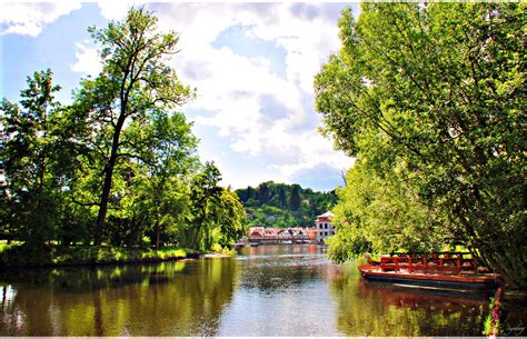 Sie machen urlaub in einem reetgedeckten haus mit großem garten an der spree und eigenem boot im lagunenort lehde. auf dem Wasser Foto & Bild | sommer, outdoor, natur Bilder ...