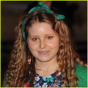 The british actress, best known for playing lavender brown in the harry potter series has announced the birth of her son. Jessie Cave - Harry Potter Actor Jessie Cave Expecting ...