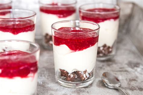 Himbeer Mascarponecreme Im Glas Rezept Schnelles Dessert Loumalou