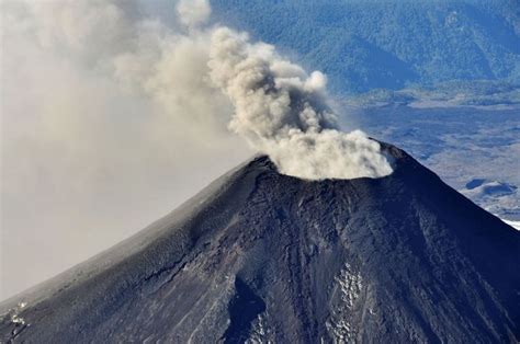 Sleeping Volcano Awakens Pictures Of The Week Chile