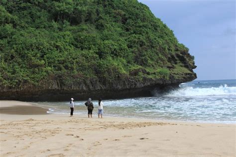 Rekomendasi Wisata Pantai Gunungkidul Yang Patut Dikunjungi