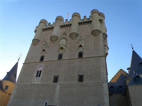 David esteban alcázar has 32 books on goodreads, and is currently reading retórica by aristotle, yo lloré this will prevent david esteban alcázar from sending you messages, friend request or from. Torre del Homenaje del Alcázar de Segovia | Fotos de ...