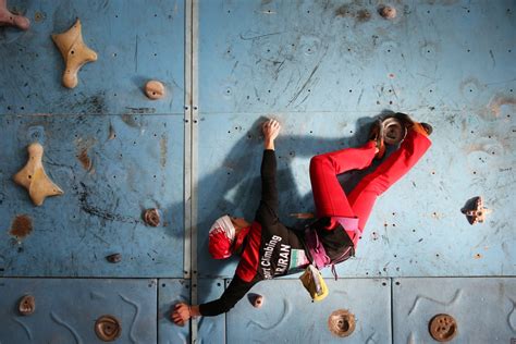 Womens Rock Climbing Gains Foothold In Iran