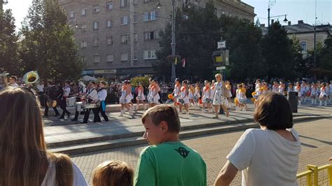Jun 05, 2021 · kigyulladt egy lakóházhoz épített tároló debrecenben, a kígyó utcában. Debreceni Virágkarnevál 2018 - YouTube