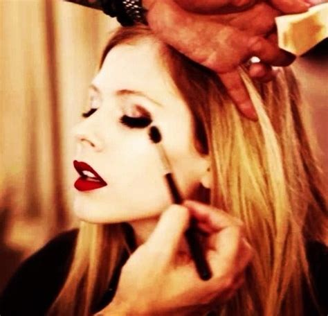 Avril Lavigne Make Up Eyeliner Avril Lavigne Halloween Face Makeup