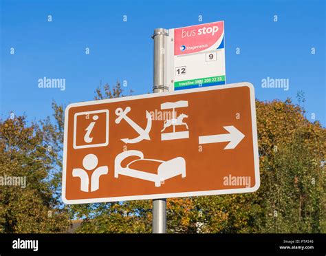 Brown Tourist Sign Uk Hi Res Stock Photography And Images Alamy