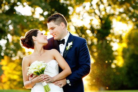 Lying in the grass wedding photography pose. Wedding Photography Tips for Beginning Photographers