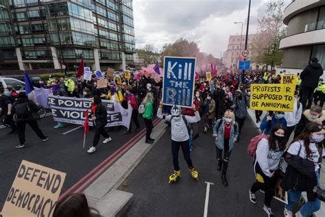 london thousands join march in biggest kill the bill protest yet metro news