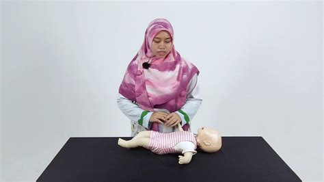Masukkan ke dalam mangkuk, biarkan sejuk / hangat sebelum dihidangkan. CPR untuk bayi (ASUHAN AWAL KANAK_KANAK) - YouTube