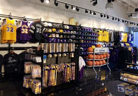 Lakers Team Shop 189 Photos And 69 Reviews Sports Wear 729 N
