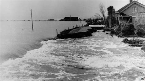 1953 Flood How Uk Defences Compare With The Netherlands Bbc News