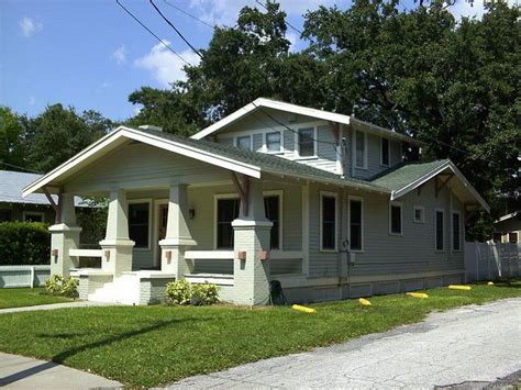 Beautiful Classic Airplane Bungalow In Tampa Craftsman Porch Bungalow