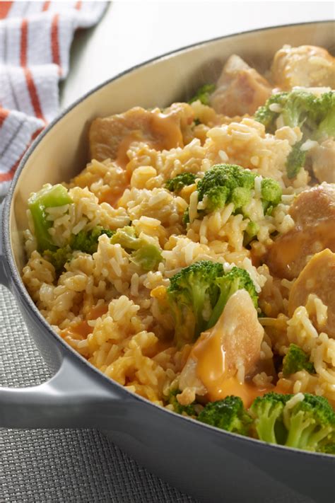 1 1/2 cups chicken broth progresso (or any other type of chicken broth). VELVEETA® One Pot Cheesy Chicken and Broccoli Rice - Not a math whiz? This one's easy. 1 skillet ...
