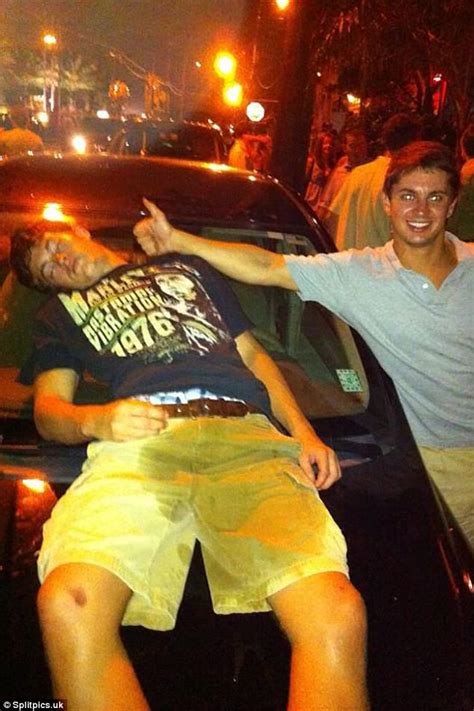 Hilarious Photos Reveal Drunken People Sleep Anywhere Express Digest