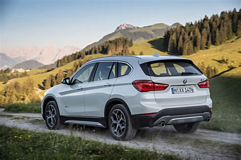 Siriusxm satellite radio is now standard, and led fog lamps are no longer part of the optional convenience or premium packages. photo BMW X1 (F48) SUV 2015 - Motorlegend.com