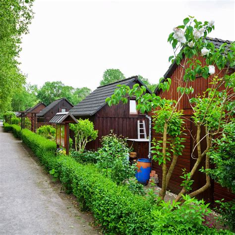 Was unbebaut wie ein sonniges stück land aussieht, kann sich im nachhinein anders darstellen, wenn z.b. Garten Zum Mieten - Gartengestaltung Idee