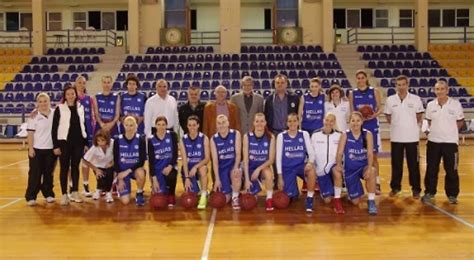 Η εθνική ομάδα μπάσκετ γυναικών κωφών σφράγισε πανηγυρικά το εισιτήριο για τον μεγάλο αυριανό τελικό του ευρωπαικού πρωταθλήματος. ΟΛΥΜΠΙΑΚΟΣ: ΠΡΩΤΗ ΠΡΟΠΟΝΗΣΗ ΓΙΑ ΤΗΝ ΕΘΝΙΚΗ ΜΠΑΣΚΕΤ ΓΥΝΑΙΚΩΝ