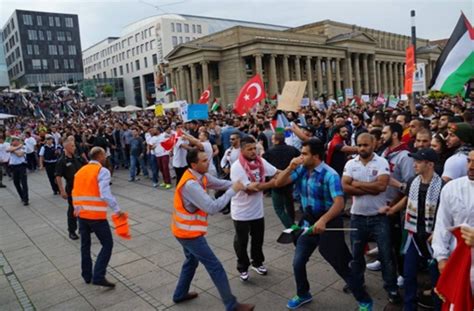 Free for commercial use no attribution required high quality images. Free-Palästina-Demo in Stuttgart: Ausschreitungen auf dem ...