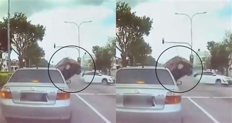 We did not find results for: VIDEO Bawa Kereta Laju Langgar Lampu Isyarat, Pemandu ...