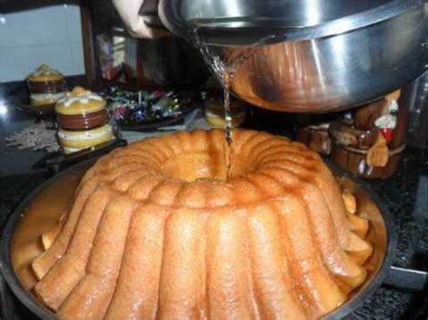 Dopo aver versato lo sciroppo sopra, rigirarli dentro di esso ogni 10/15 minuti e comunque finché al tatto e per ottenere un ottimo babà spugnoso la fase essenziale è l'impasto: Ricetta Torta Babà (molto semplice) - YouTube