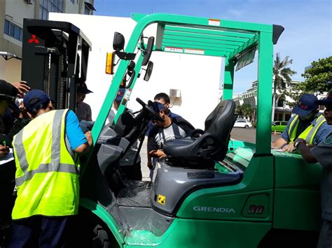 Supplier jual hand pallet, hand stacker, tangga elektrik, forklift dll di surabaya, jakarta, tangerang. Pelaksanaan Pelatihan K3 Operator Forklift Publik, 26 s.d 28 Desember 2018 Jakarta | Pelatihan ...