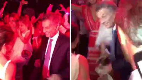 Video El Desopilante Baile De Mauricio Macri En El Casamiento De Carlos Tevez