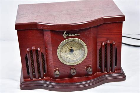 Lot 111 Emerson Antique Style Wood Table Top Cd Player Am Fm Radio