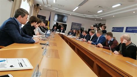 Про внесення змін у додаток до рішення київської міської ради від 07.07.2020 № 23/9102 «про затвердження списку присяжних святошинського районного суду міста києва». Безгін репліка 10.02.2020 Підкомітет місцевого ...