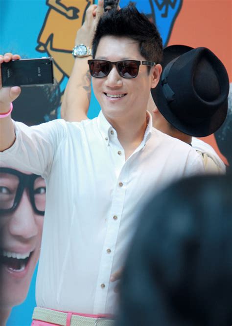 Ji suk jin's solo performance in race. Ji Suk-jin (With images) | Running man korea, Running man ...