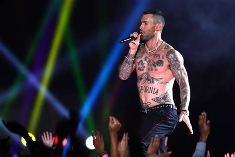 This year, canadian artist the weeknd will set foot on the world's biggest stage and perform at the 2021 super bowl halftime show. Maroon 5 Super Bowl Halftime Show Performance Video 2019 ...